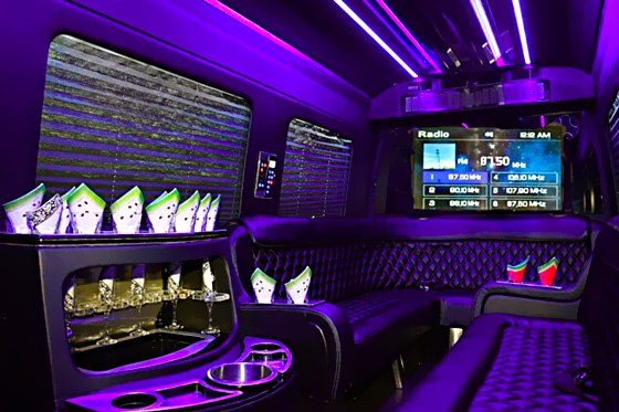 Limo & Party Bus